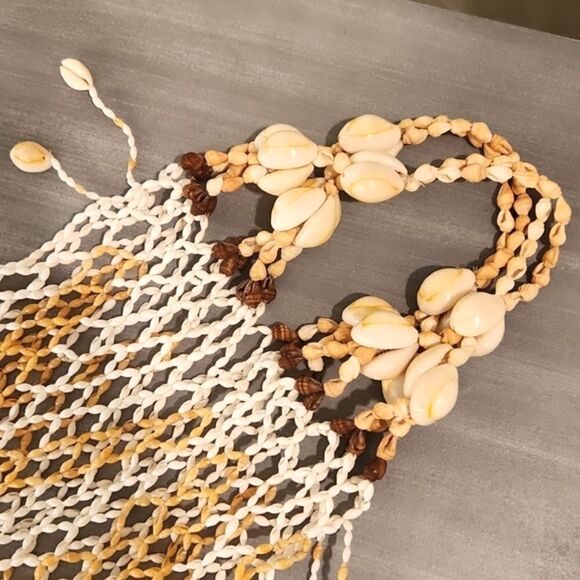 Womens beachy bohemian shell bag. - Picture 9 of 13